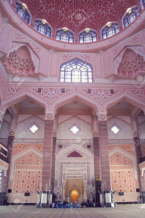 Pink Mosque Wallpaper, Putra Mosque, Pink Mosque, South Asian Aesthetic, Moroccan Home Decor, Asian Aesthetic, Moroccan Homes, Putrajaya, Islamic Reminders