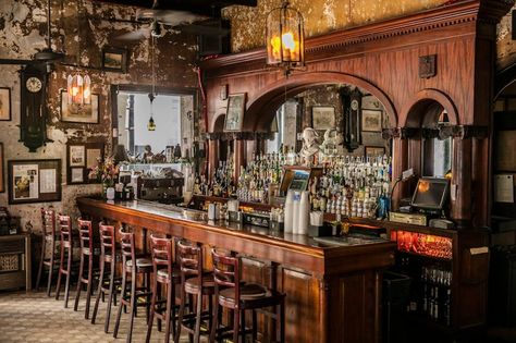 The Napoleon House in New Orleans, will make you feel like you're in old New Orleans and has been one of the world's most famous bars since 1812. Check out our bar guide to New Orleans here. New Orleans Bars, Bar Deco, Pub Interior, Speakeasy Bar, Pub Design, House Bar, Old Bar, Cocktail Shaker Set, Cocktail Bars