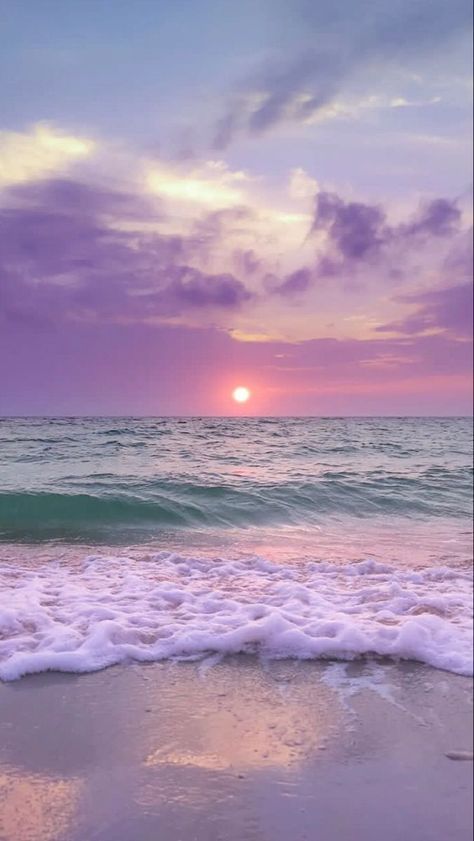 Colour Purple Aesthetic, Beach Iphone Wallpaper Aesthetic, Tropical Pics, Beach Wall Collage, Purple Beach, Australian Beach, Whatsapp Wallpaper, Pretty Landscapes, Ocean Wallpaper