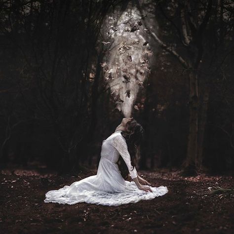 Dark Art Photography, Charcoal Drawings, Fantasy Magic, Magic Aesthetic, 다크 판타지, Fantasy Photography, Halloween Photoshoot, Witch Aesthetic, Fantasy Aesthetic