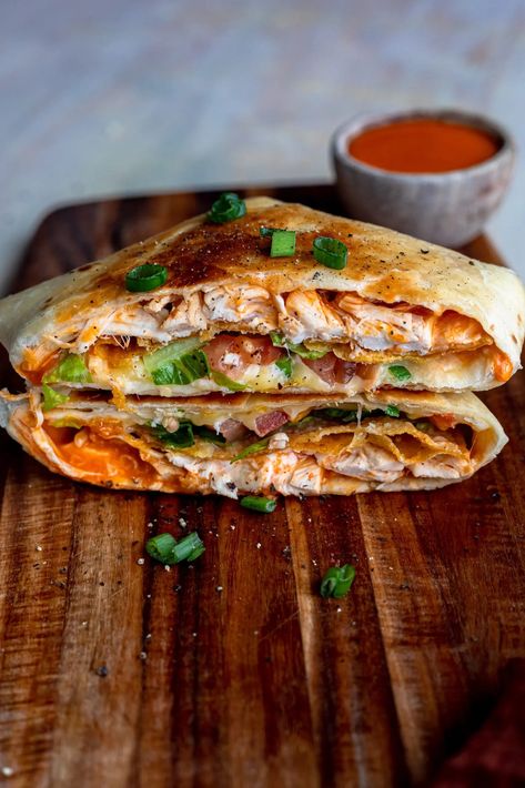 Chicken Crunchwrap, Clean Dinner, Crunchwrap Supreme, Chicken Ranch, Crunch Wrap, Club Sandwich, Health Recipes, Independent Living, Pepper Jack Cheese