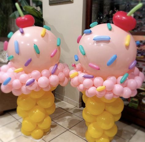 Ice Cream Birthday Party Theme, Ice Cream Party Theme, Ice Cream Party Decorations, Candy Theme Birthday Party, 2nd Birthday Party For Girl, Candy Land Birthday Party, Deco Ballon, Pastel Cupcakes, Candy Birthday Party