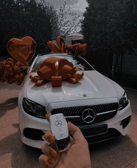 Rich Cars, Wish Board, Vision Board Images, Dream Cars Mercedes, Vision Board Photos, Vision Board Goals, Vision Board Pictures, Dream Vision Board, Life Vision Board