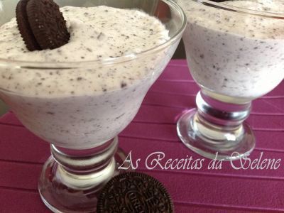 Mousse de oreos, Receita Petitchef Shot Glass Appetizers, Tea Break, Sweet Desserts, Fruit Smoothies, Coconut Cream, Food Truck, Wine Recipes, Nutella, Food Lover