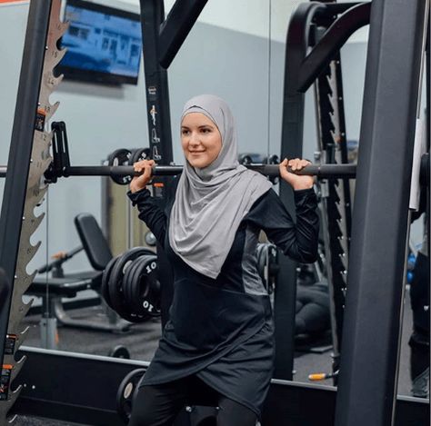 Hijabi Workout Outfits, Hijab Workout Outfit, Gym Style Women, Modest Gym Wear, Modest Workout Clothes, Modest Gym, Modest Workout, Modest Gym Outfit, Sports Hijab