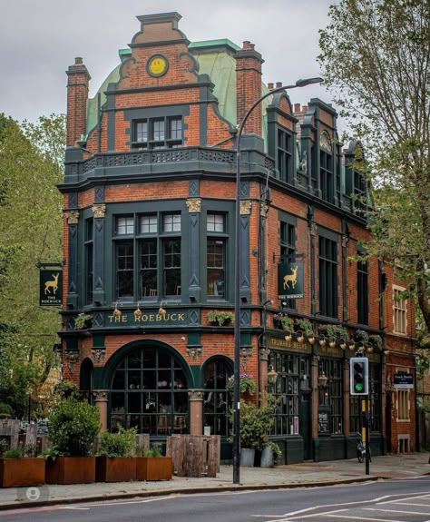 Old Apartment Building Exterior, Old Industrial Buildings, Brick Building Aesthetic, Warehouse Home Exterior, Library Architecture Exterior, Industrial Building Exterior, Apartment Building Exterior, Tall House, Mixed Use Building