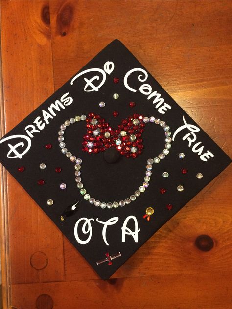 Disney minnie mouse graduation cap Minnie Mouse Graduation Cap, Mickey Mouse Graduation Cap, Minnie Mouse Graduation, Disney Grad Caps, Disney Graduation Cap, Starbucks Wallpaper, Disney Graduation, Graduation Cap Decoration Diy, Grad Cap Designs