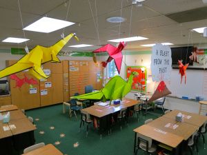 Dinosaur Theme Classroom, Dinosaur Origami, Dinosaur Display, Dinosaur Classroom, Dinosaur Lesson, Dinosaur Theme Preschool, Dinosaur Species, Dinosaur Activities Preschool, Dino Theme