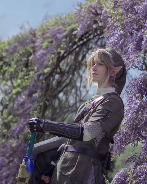 Twilight Princess Link Cosplay, Twilight Princess Cosplay, Hyrule Compendium, Ocarina Of Time Link, Twilight Princess Link, Princess Zelda Cosplay, Smash Bros Funny, Fairy Boy, Link Cosplay