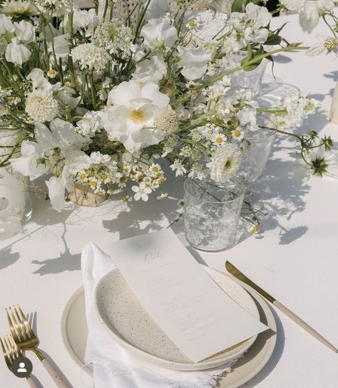 Neutral Wedding Flowers, Garden Party Wedding, Tuscany Wedding, Creative Lighting, Wedding Table Settings, Wedding Mood Board, Wedding Tablescapes, Wedding Mood, Dreamy Wedding