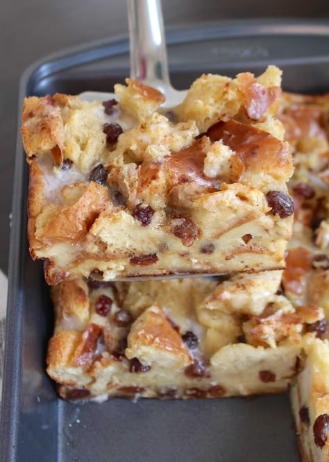 Cinnamon Raisin Bread Pudding | 12 Tomatoes Cinnamon Raisin Bread Pudding, Raisin Bread Pudding, Food Fusion, Cinnamon Raisin Bread, Quick Dishes, Raisin Bread, Southern Dishes, Challah Bread, Bread Pudding Recipe