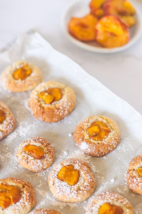 Peach Shortbread Cookies, Fancy Peach Desserts, Peach Cookies Recipe, Peach Cookies, Fabulous Friday, Peach Syrup, Fruit Cookies, Blossom Cookies, Easy Oatmeal