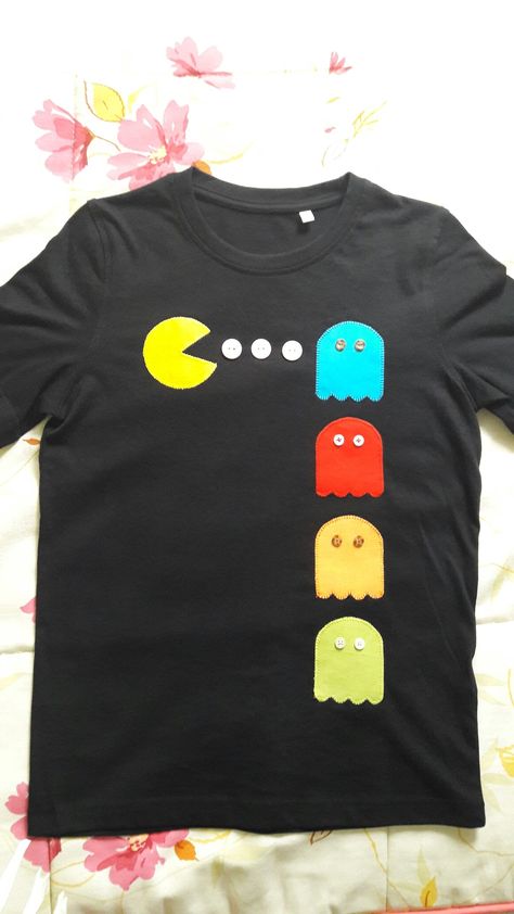 Camiseta Pacman Pac Man Birthday Party, Movie Character Ideas, Pac Man Party, 80s Party Outfits, Finding A Hobby, Mens Birthday Party, Vbs Crafts, Movie Fashion, Pac Man