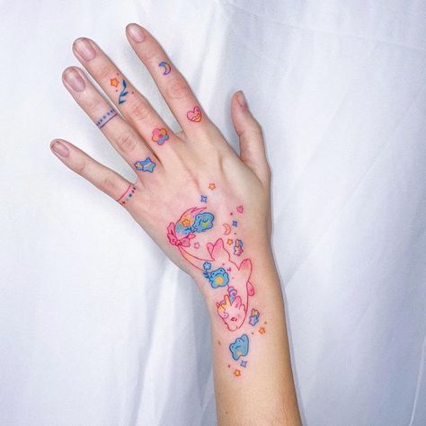 Girly Hand Tattoos, Pastel Tattoo, Small Colorful Tattoos, Colorful Tattoo, Bauch Tattoos, Kawaii Tattoo, Cute Little Tattoos, Cute Tiny Tattoos, Tatuaje A Color