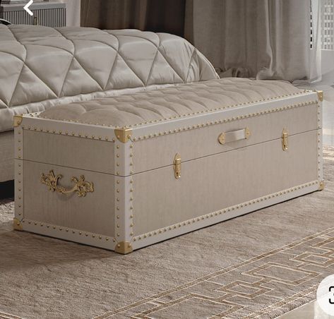 Bedroom Trunk, Trunk Makeover, Storage Bench Bedroom, Storage Trunks, Storage Trunk, Italian Designer, Master Bedrooms Decor, Room Ideas Bedroom, Stylish Storage