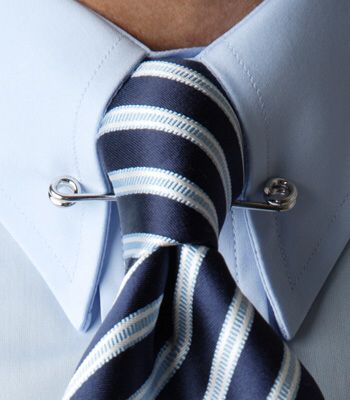 }%{ Collar Bar, Dress Shirt And Tie, Sharp Dressed Man, Tie Pin, Men Style Tips, Mens Fashion Suits, Well Dressed Men, Gentleman Style, Suit Accessories