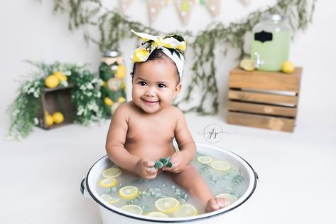 Lemon cake smash with lemon bath Toddler Cake, Baby Milk Bath, Milk Bath Photos, Lemon Bath, Milk Bath Photography, Bath Photography, Baby Cake Smash, Photography Mini Sessions, Cake Smash Photography