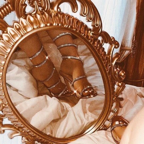 High Heels, Mirror, Bed, Heels, Frame, Gold