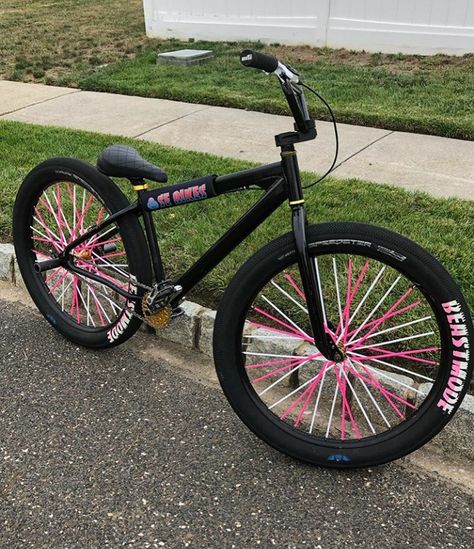 Wheelie Bike Bicycles, Lil Uzi Vert Cartoon, Bike Stunt, Se Bikes, Bicycle Paint Job, Bicycle Mountain, Black Bicycle, Motorcross Bike, Stunt Bike