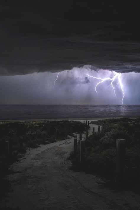 Rainy Sky, Dark Beach, Ocean Storm, Rainy Day Aesthetic, Rain And Thunder, Terra Nova, Sky Pictures, Rain Photography, Dark Skies