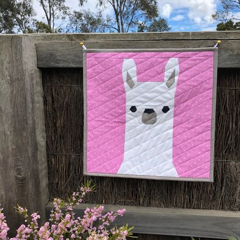 Llama Face, Quilted Wall Hanging, Pink Thread, Llama Alpaca, Wall Hanging Art, Art Quilt, Mini Quilts, Mini Quilt, Hanging Art