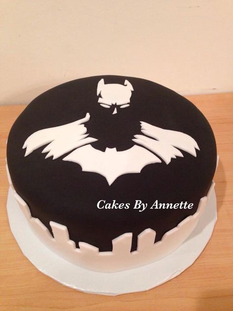 Batman cake How To Make A Batman Cake, Batman Sheet Cake, Batman Cake For Adults, Small Batman Cake, Two Tier Batman Cake Birthday, Batman Birthday Cakes, Batman Cake, Adult Birthday Cakes, Batman Birthday