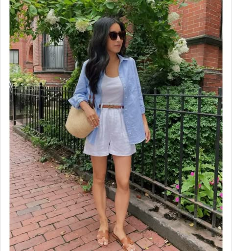 Linen Shorts Outfit, Linen Shirt Outfit, Tomboy Shirts, White Shorts Outfit, Outfit Petite, Blue Linen Shirt, Extra Petite, Summer Shorts Outfits, Effortless Outfit