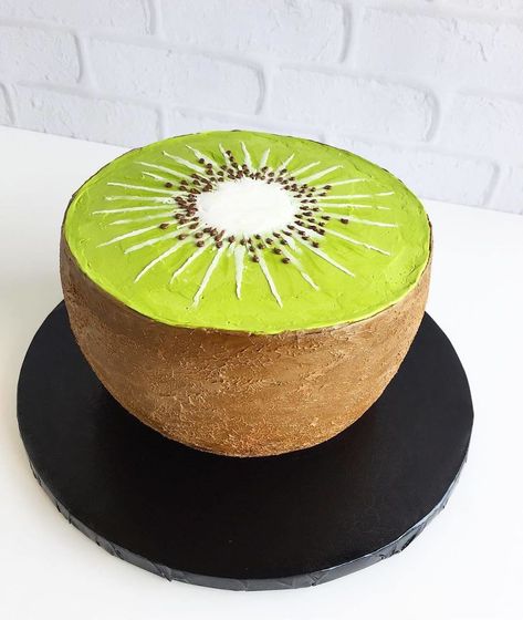 Kiwi Fruit Cake, Cupcake Bouquet Tutorial, Kiwi Cake, Fruit Cake Design, Pastries Recipes Dessert, Succulent Cupcakes, Stunning Cakes, Creative Cake Decorating, Cupcake Bouquet