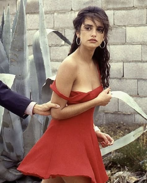 Vicky Christina Barcelona, Latina Aesthetic, Tomato Girl, Film Vintage, Chica Cool, Girl Trends, Bohemian Lifestyle, Penelope Cruz, Mode Inspiration