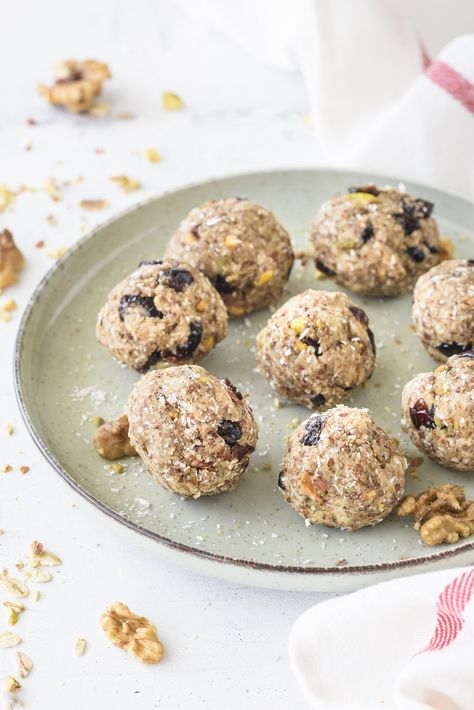 Energy Packed Trail Mix Balls | Clean Food Crush Protein Energy Bites, Healthy Snack Choices, Different Nuts, Meal Prep Clean Eating, Clean Food Crush, Food Crush, Protein Ball, Clean Food, Energy Balls