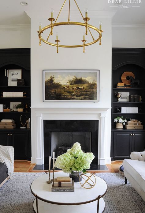 White Gold Living Room, Black White Gold Living Room, Bookshelves Black, Living Room Black White, Bookshelves Around Fireplace, Living Room Traditional, White Built Ins, Built In Around Fireplace, Fireplace Bookshelves