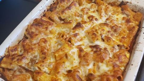 Easy No Boil Pasta Bake Recipe - Food.com Chicken Bacon Tomato, No Boil Pasta Bake, No Boil Pasta, Pasta Bake Sauce, Bacon Tomato Pasta, Easy Food Dishes, Healthy Pasta Bake, Tomato Pasta Bake, Sw Meals