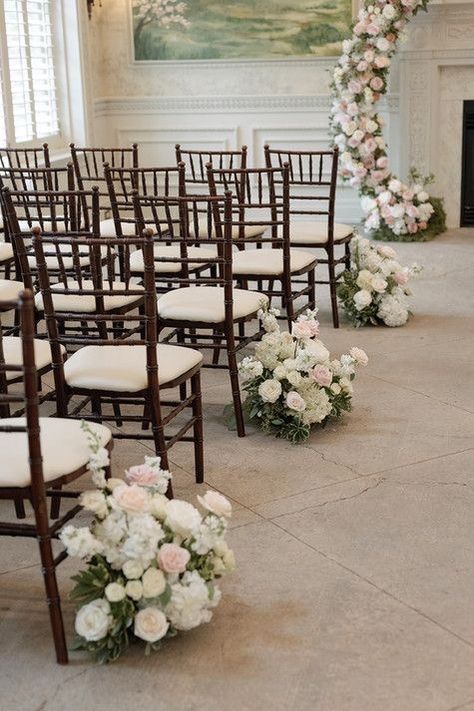 White Aisle Flowers, Church Wedding Decorations Aisle, Church Aisle Decorations, Wedding Church Aisle, Graydon Hall Manor, Rose Gold White Wedding, Sage Green Wedding Colors, Nikah Decor, Church Wedding Flowers