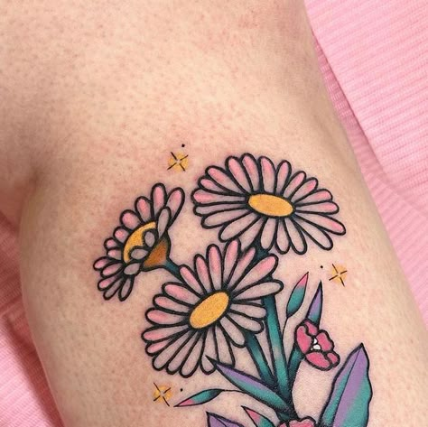 Different Color Daisies, Traditional Aster Flower Tattoo, Daisy Tattoo American Traditional, Old School Daisy Tattoo, Pink Daisy Tattoo, Thigh Tattoos Women Traditional, Traditional Daisy Tattoo, Traditional Tattoo Baby, American Traditional Tattoos Flower