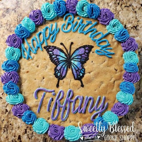 Purple Cookie Cake, Butterfly Cookie Cake, Cookie Cake Decorating Ideas Birthdays, Cute Cookie Cake Designs, Shrek Cake, Message Cookies, Purple Cookies, Large Cookies, Cookie Cake Decorations