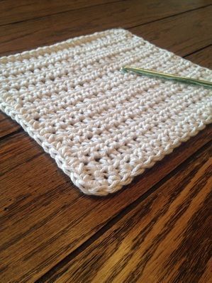 Super simple crochet dishcloth! Make one in every color. Crocheted Dishcloths, Crochet Dishcloth Pattern, Kitchen Crochet, Crochet Scrubbies, Crochet Unique, Confection Au Crochet, Dishcloth Crochet Pattern, Crochet Dishcloth, Crochet Washcloth