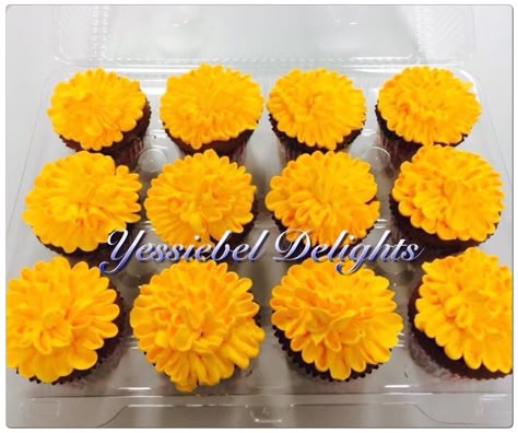 Dia De Los Muertos Cupcake Ideas, Marigold Birthday Party, Marigold Cupcakes, Dia De Los Muertos Baby Shower Ideas, Dia De Los Muertos Cake Ideas, Day Of The Dead Cupcakes, Dia De Los Muertos Party Ideas, Mexican Wedding Cake, Halloween Food Cupcakes