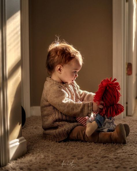 😊 Toddler Photoshoot Indoor, Photoshoot Indoor, Christian Wedding Dress, Toddler Photoshoot, Kids Inspo, Indoor Kids, Kids Library, Toddler Photography