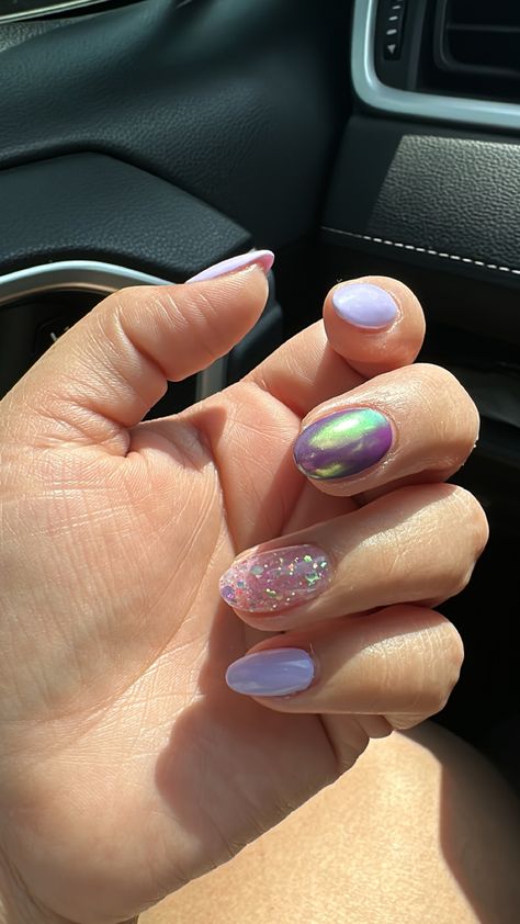 Purple Glitter Chrome Nails, Almond Unicorn Nails, Lavender Oval Acrylic Nails, Lavender Metallic Nails, Irrdesent Nails, Chrome Nails And Glitter, Chrome Unicorn Nails, Chrome Accent Nail Ideas, Lavender Chrome Nails Short