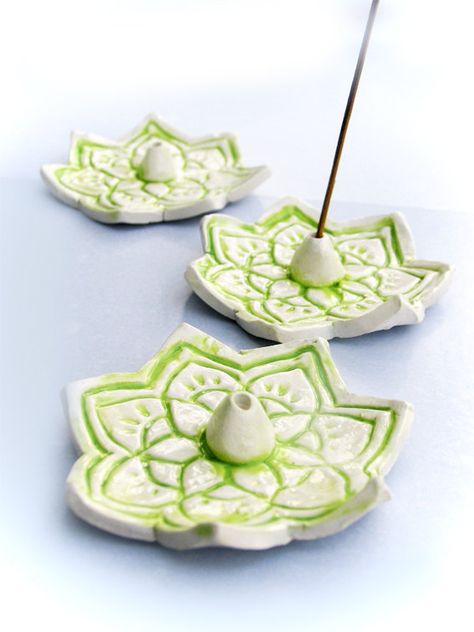 Lotus Incense stick holder in shades of white and green on Etsy, $16.00 Lotus Incense, Incense Stick Holder, Ceramic Incense Holder, Clay Crafts Air Dry, Incense Sticks Holder, Hand Built Pottery, Pottery Crafts, Diy Pottery, Ceramics Projects