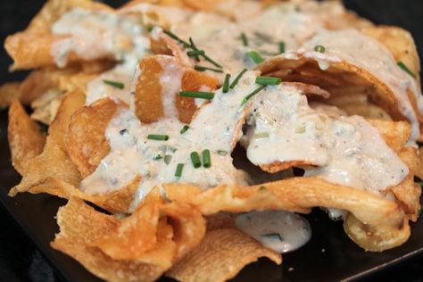 Cheese Fries Sauce, Cheese Sauce For Steak, Blue Cheese Appetizers, Blue Cheese Dipping Sauce, Blue Cheese Dip, Blue Cheese Sauce, Cheese Chips, Kettle Chips, Hot Toddy