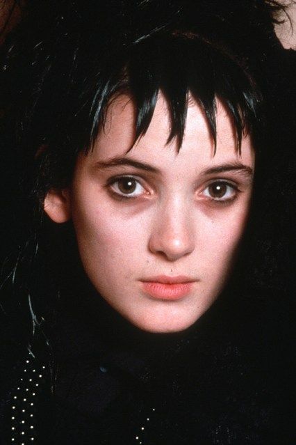 Lydia Deetz ~ Beetlejuice Lydia Deetz Makeup, Raven Core, Lydia Costume, Winona Ryder Beetlejuice, Beetlejuice Winona, Beetlejuice Aesthetic, Winona Rider, Beatle Juice, Beetlejuice Lydia