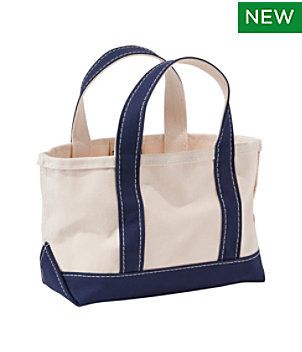 Ll Bean Tote, Ll Beans, Boat And Tote, Coastal Fall, Boat Tote, Grandma Fashion, Denim Essentials, Fall Wardrobe Essentials, Fall Capsule Wardrobe