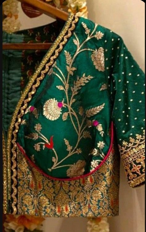 Outfit For Engagement, Stain Stitch, Wedding Blouses, Choli Blouse Design, Long Blouse Designs, Blouse Designs Catalogue, New Saree Blouse Designs, Traditional Blouse Designs, Fashionable Saree Blouse Designs