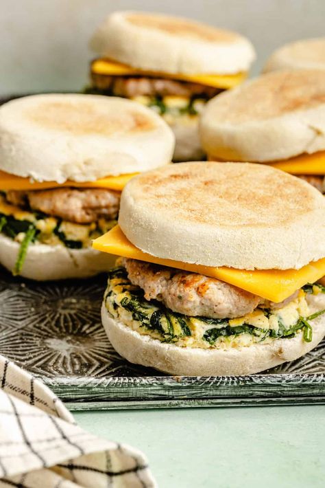 Freezer Friendly Breakfast Sandwiches - The Defined Dish Healthy Freezable Breakfast, Frozen Breakfast Sandwich, Breakfast Sandwich Meal Prep, Freezer Friendly Breakfast, Freezer Breakfast Meals, Breakfast Sandwiches Frozen, Healthy Protein Breakfast, Postpartum Meals, The Defined Dish