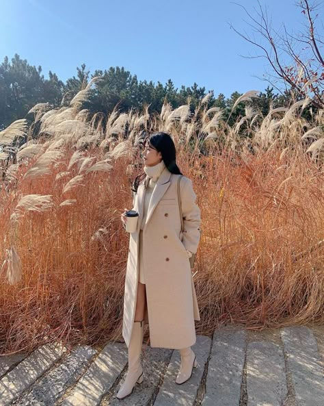 Ootd Autumn Korea, Hongkong Ootd, Korea Winter Fashion, Japan Autumn Outfit, Spring Outfits Korea, Japan Outfit Winter, Korea Fits, Japanese Winter Fashion, Japan Travel Outfit