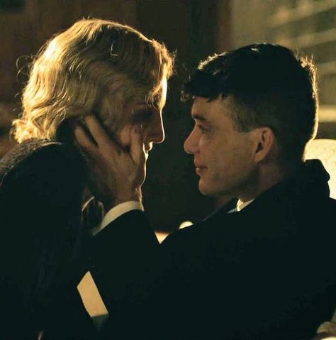 𝑺𝒐𝒑𝒉𝒊𝒂. on Twitter: "Missing Tommy and Grace hours… " Tommy And Grace, Peaky Blinders Grace, Peaky Blinders Series, Peaky Blinders Characters, Peaky Blinders Wallpaper, Peaky Blinders Thomas, Peaky Blinders Tommy Shelby, Peaky Blinders Quotes, Cillian Murphy Peaky Blinders