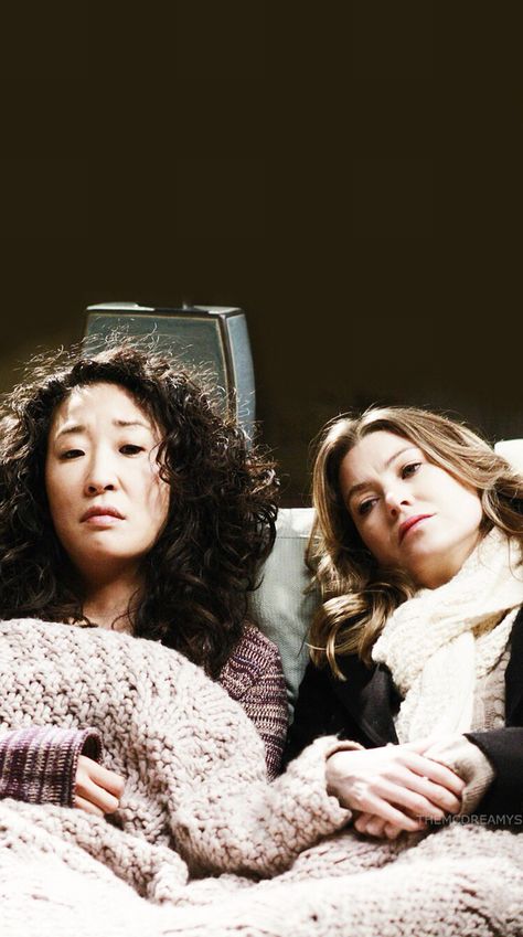 Friendship goals Obsessive Personality, Cristina And Meredith, Meredith And Christina, Christina Yang, Medical Series, Owen Hunt, Dark And Twisty, Derek Shepherd, Cristina Yang