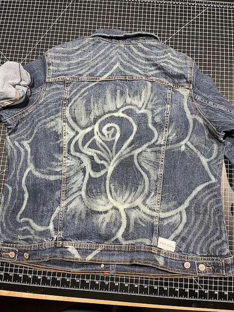 Denim Bleach Art, Clothes Dyeing, Bleached Jacket, Rose Denim Jacket, Bleach Designs, Bleach Jeans, Bleach Painting, Tailors Chalk, Homemade Clothes