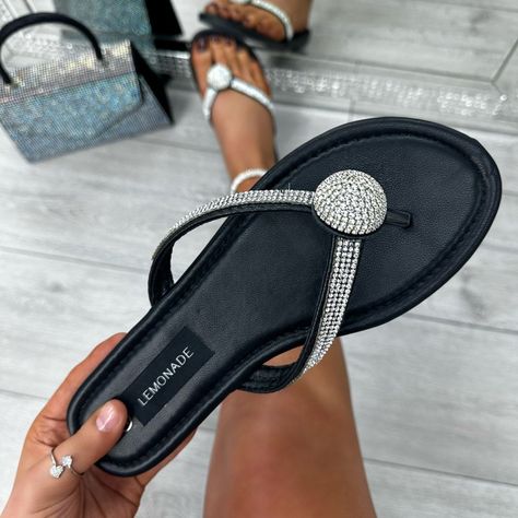 Summer Minimal, Minimal Flat, Fancy Sandals, Sparkly Shoes, Flip Flops Style, Casual Shoes Women, Shoes Fashion, Crystal Ball, Shoes Women